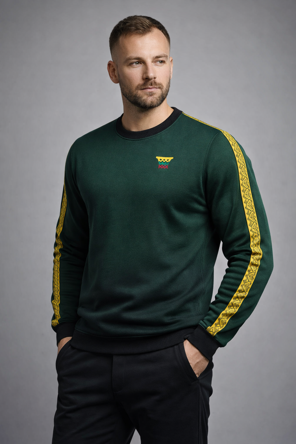 Tautinių raštų džemperis